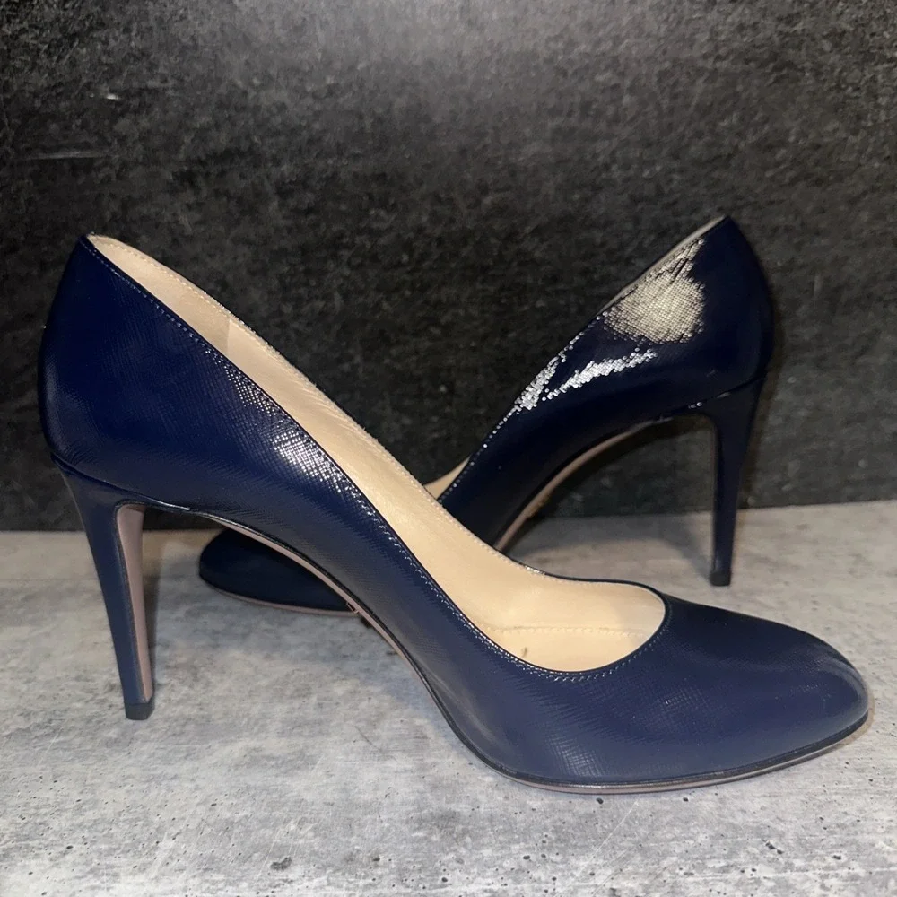 Prada Navy Blue Saffiano Leather 90mm Almond Toe Pumps Heels EU 39 (US 9h)